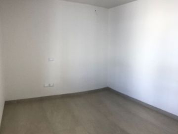 MAGNIFICA RESIDENCIA EN LOS ROBLES