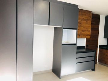 MAGNIFICA RESIDENCIA EN LOS ROBLES