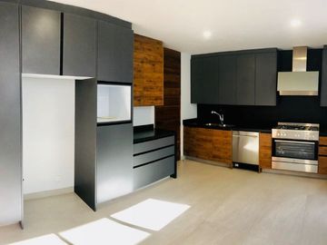 MAGNIFICA RESIDENCIA EN LOS ROBLES