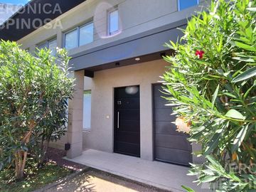 PH tres ambientes en Moron Norte venta
