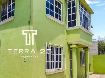 CASA EN RENTA EN LOMAS DE TULTEPEC