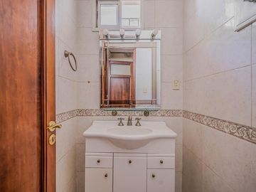 Venta Casa Olivos Vicente Lopez 4 ambientes con dependencia garage