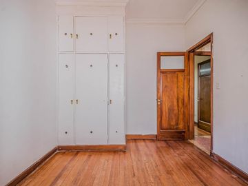 Venta Casa Olivos Vicente Lopez 4 ambientes con dependencia garage