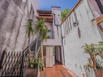 Venta Casa Olivos Vicente Lopez 4 ambientes con dependencia garage