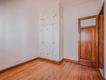 Venta Casa Olivos Vicente Lopez 4 ambientes con dependencia garage
