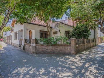 Venta Casa Olivos Vicente Lopez 4 ambientes con dependencia garage