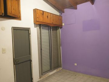 Casa en venta - 3 Dormitorios 2 Baños 1 Cochera - 407Mts2 - Ezpeleta