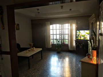 Casa en venta - 3 Dormitorios 2 Baños 1 Cochera - 407Mts2 - Ezpeleta