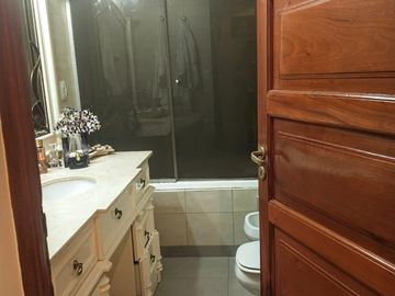 Casa en venta - 3 Dormitorios 2 Baños 1 Cochera - 407Mts2 - Ezpeleta