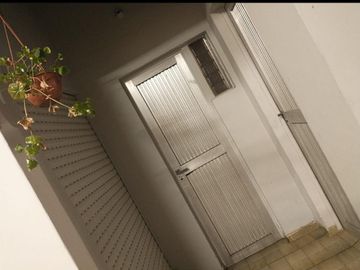 Casa en venta - 3 Dormitorios 2 Baños 1 Cochera - 407Mts2 - Ezpeleta