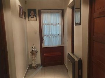 Casa en venta - 3 Dormitorios 2 Baños 1 Cochera - 407Mts2 - Ezpeleta