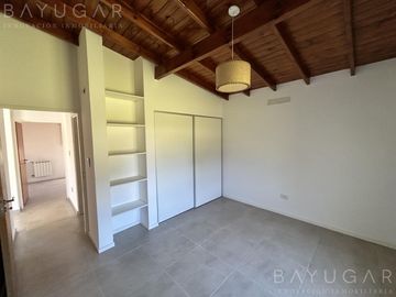Venta Casa -  Los Arces / Pilar / Apta Credito
