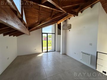 Venta Casa -  Los Arces / Pilar / Apta Credito