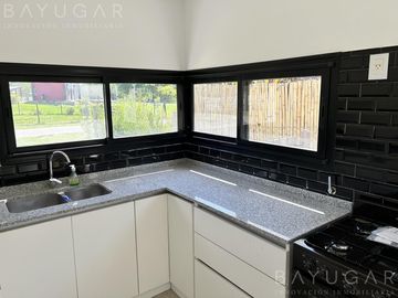 Venta Casa -  Los Arces / Pilar / Apta Credito