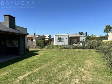 Venta Casa -  Los Arces / Pilar / Apta Credito