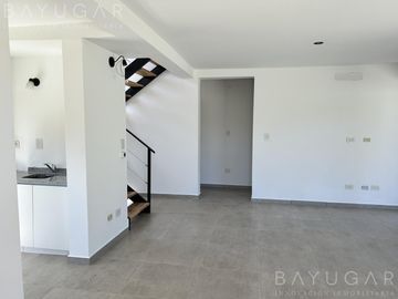 Venta Casa -  Los Arces / Pilar / Apta Credito