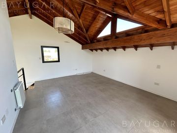 Venta Casa -  Los Arces / Pilar / Apta Credito