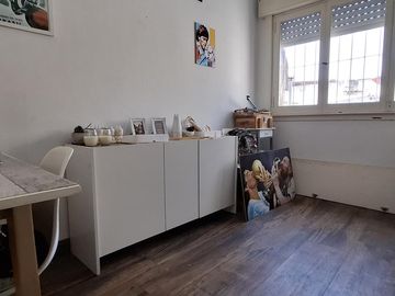 ¡Excelente PH Refaccionado de 3 Ambientes con Patio y Parrilla!- En Venta