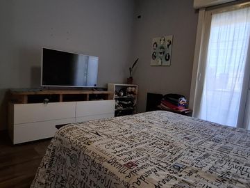 ¡Excelente PH Refaccionado de 3 Ambientes con Patio y Parrilla!- En Venta