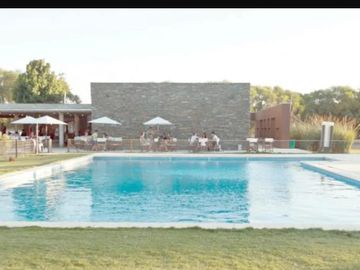 Real oportunidad lote a la laguna San Sebastián área 9