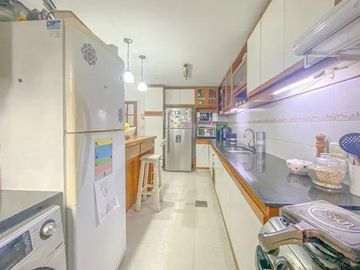 CASA 4 DORMITORIOSEN VENTA LA PLATA CON PILETA