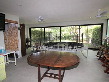 Casco Viejo: Esplendida casa en venta con bellos y generosos espacios