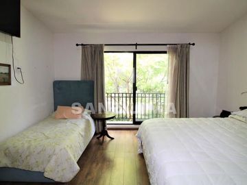 Casco Viejo: Esplendida casa en venta con bellos y generosos espacios