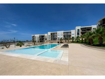 nuevo departamento en venta en Los Cabos, 2 recamaras, 2 baños, alberca climatizada, cerca de hotel diamante cabo san lucas