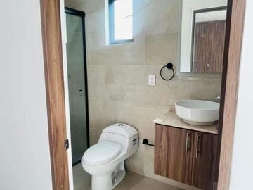 CASA EQUIPADA EN VENTA EN GUANAJUATO, ACCESO POR QUERETARO