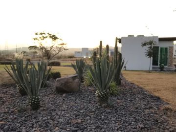CASA EQUIPADA EN VENTA EN GUANAJUATO, ACCESO POR QUERETARO
