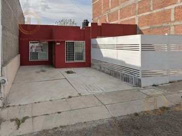 Casa en  TARIMBARO, MICHOACAN.