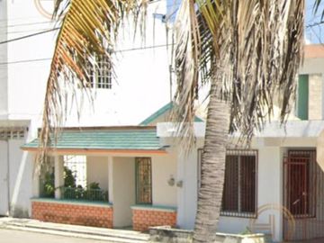 Casa en VENTA EN CHETUMAL, a 5 min DE PLAZA AMARICAS Y ZOOLOGICO PAYO OBISPO