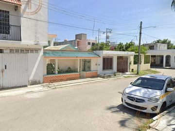 Casa en VENTA EN CHETUMAL, a 5 min DE PLAZA AMARICAS Y ZOOLOGICO PAYO OBISPO