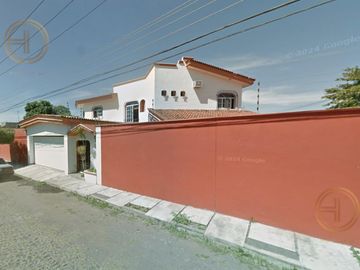 Casa en TECOMAN, COLIMA a 3 min del CENTRO y a 5 min de PARQUE METROPOLITANO