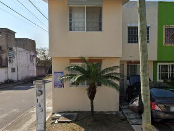 CASA EN VENTA EMMA ILLESCAS, VILLA RICA, VERACRUZ.