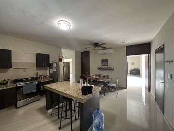 VENTA DE CASA DE UN SOLO PISO. TEMOZON NORTE. MÉRIDA.
