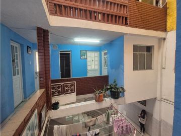 CASA EN VENTA, BARRIO DELICIAS, CERCA A ALKOSTO VENECIA
