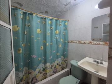 CASA EN VENTA, BARRIO DELICIAS, CERCA A ALKOSTO VENECIA