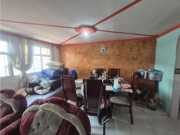 CASA EN VENTA, BARRIO DELICIAS, CERCA A ALKOSTO VENECIA