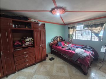 CASA EN VENTA, BARRIO DELICIAS, CERCA A ALKOSTO VENECIA