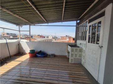 CASA EN VENTA, BARRIO DELICIAS, CERCA A ALKOSTO VENECIA