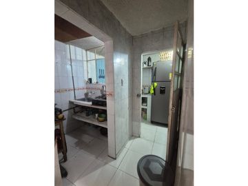 CASA EN VENTA, BARRIO DELICIAS, CERCA A ALKOSTO VENECIA