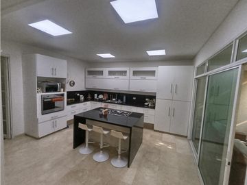 SE VENDE CASA DE LUJO EN LA CASTELLANA