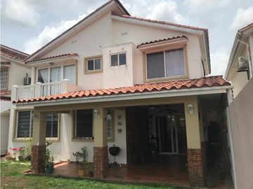 SE VENDE CASA BRISAS HEIGHT BRISAS DEL GOLF
