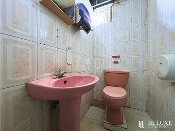VENTA DE CASA COMERCIAL/ LOTE ZONIFICACION MP-RM3C2, BELLA VISTA (8)