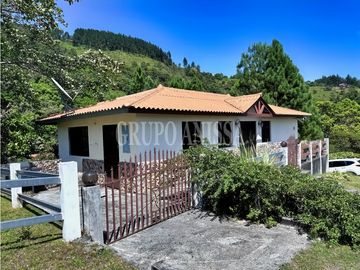 Oportunidad! Se Vende Casa en Montalcino Altos del Maria
