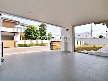 Tropical Village 2 – 3 bed 4 bath in Huay Yai / Phoenix PP11095