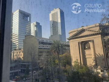 Departamento en Venta en Entre Moneda y Mac Iver, cerca de la Estación Metro Santa Lucia