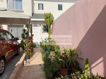 SE VENDE CASA EN CONDOMINIO VISTA HERMOSA VII SECTOR NORTE