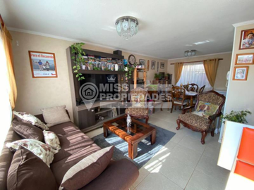 SE VENDE CASA EN CONDOMINIO VISTA HERMOSA VII SECTOR NORTE
